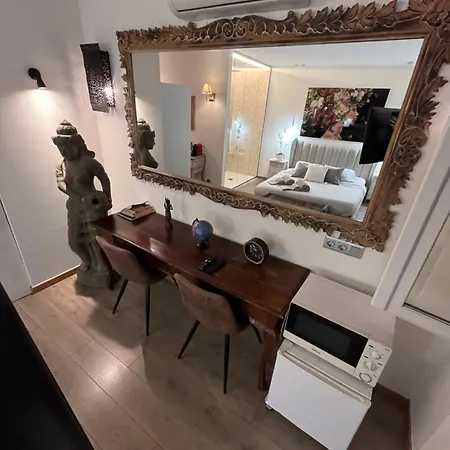 Fantastic And Unique In Center Of Appartement