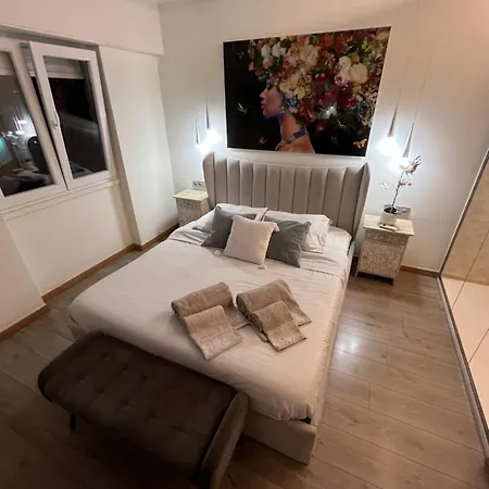 Fantastic And Unique In Center Of Appartement *